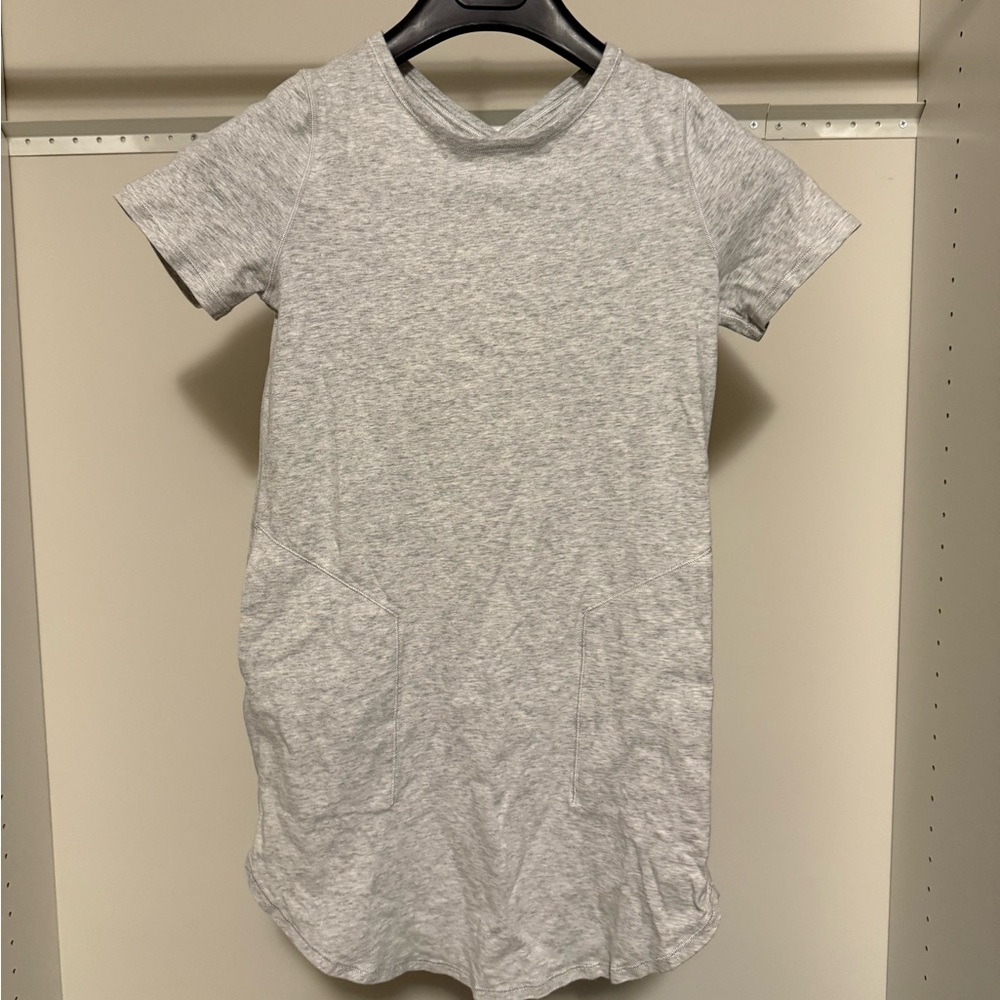 Ivivva Light Gray Short Sleeve Top